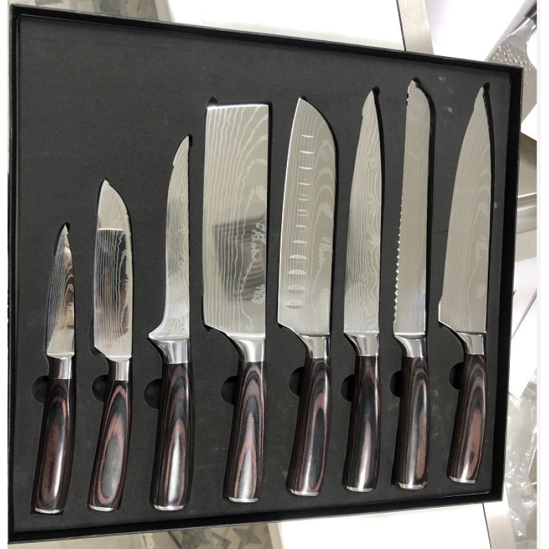 8 Damascus Pattern Stainless Steel Chef's Knives